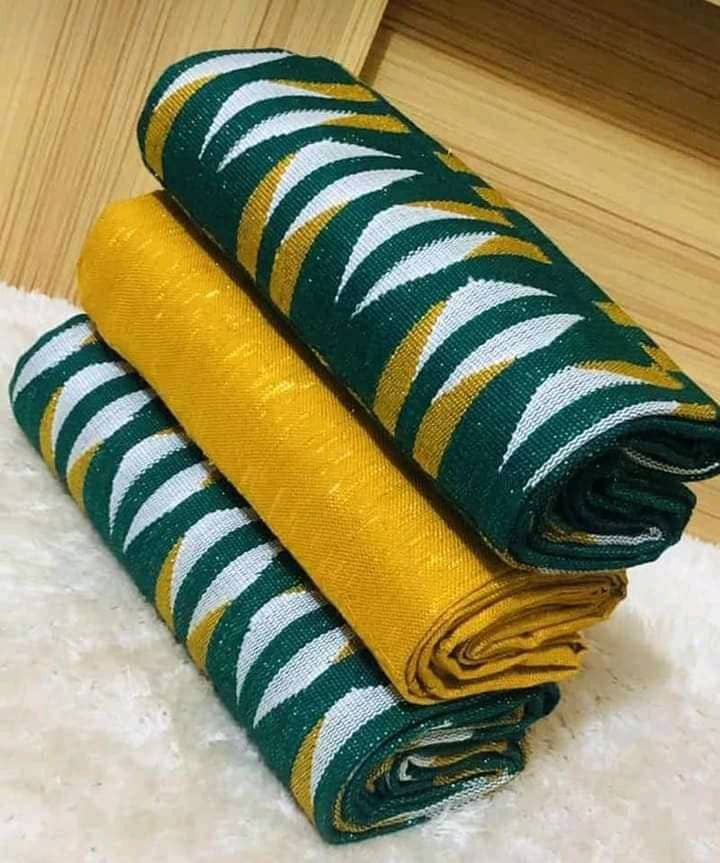 Hiraola's Product Image