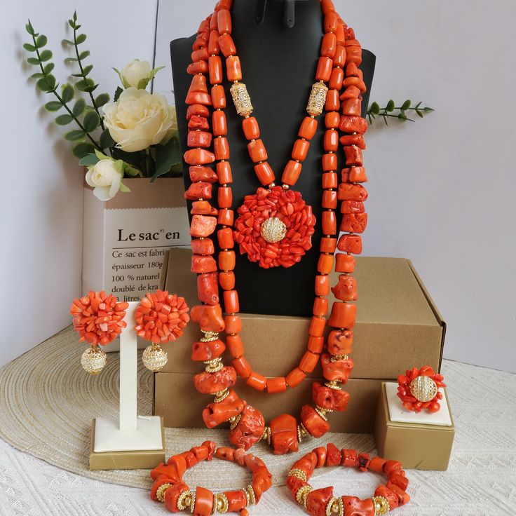 Hiraola's Product Image