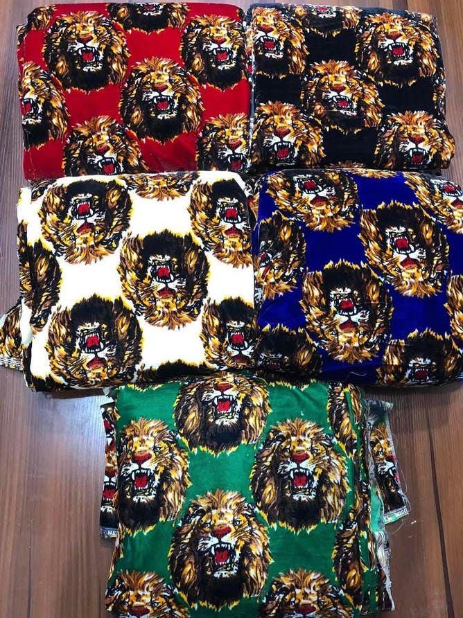 Hiraola's Product Image