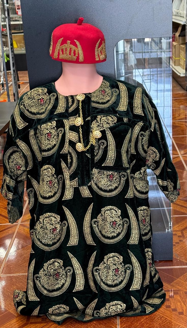 Hiraola's Product Image