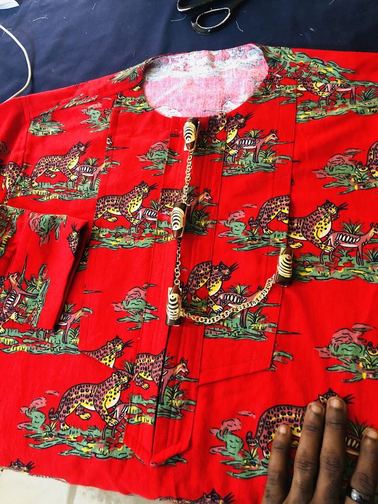 Hiraola's Product Image